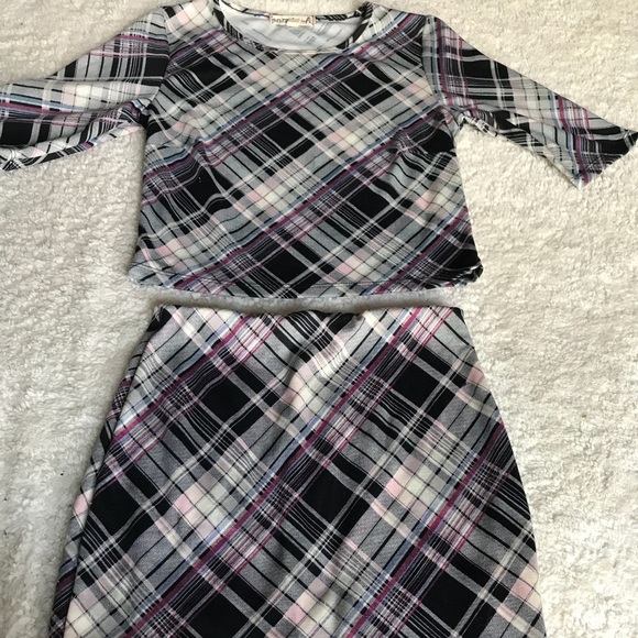 Dresses & Skirts - Two piece plaid set💕